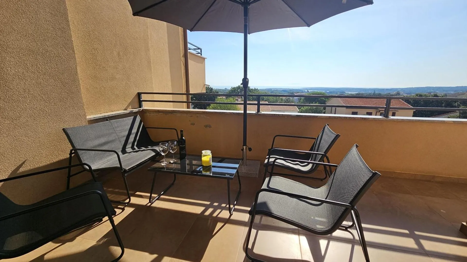 Apartment Bluemare With Shared Pool Liznjan Croatia