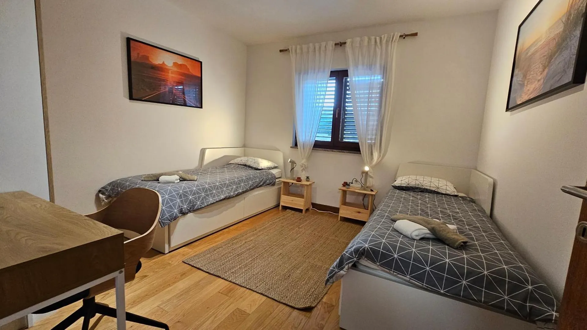 Apartment Bluemare With Shared Pool Liznjan